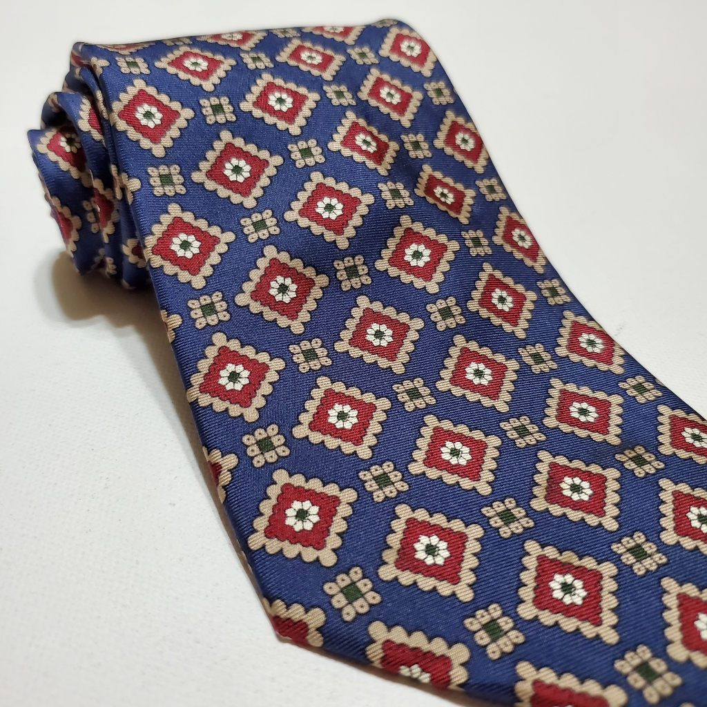 Kenneth Cole Classic Necktie